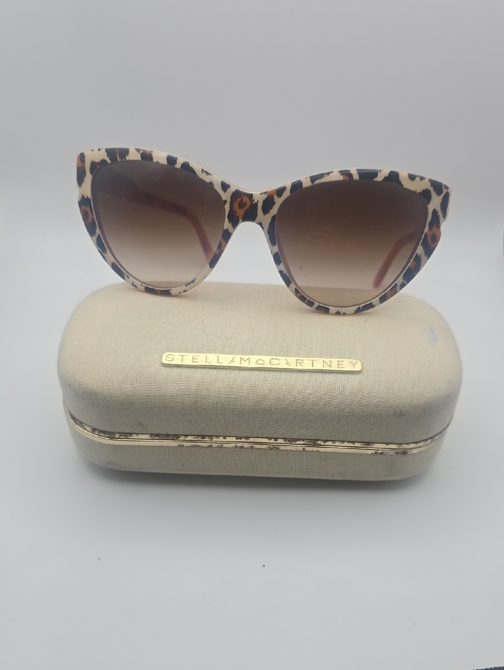 Stella McCartney Leopard Print Cat Eye Sunglasses - Beige Brown